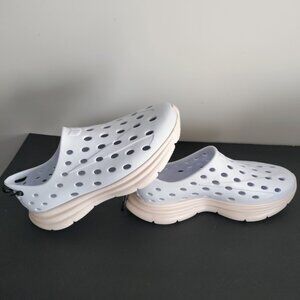 NWOB KANE Mens 13 Revive White/Cream Recovery Shoes Washable